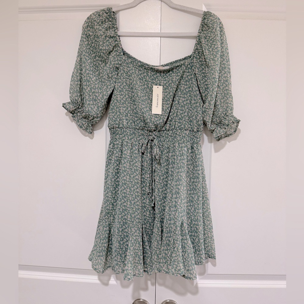 NWTFrancesca‘s Square Neck, Bell-Sleeved Dress, XS Green